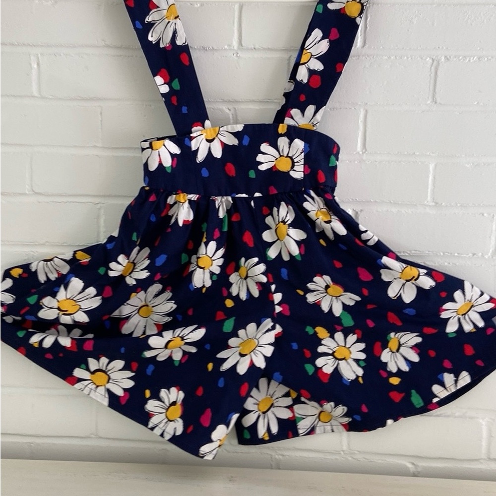 Retro Old-Style Daisy Print Culotte Romper Outfit